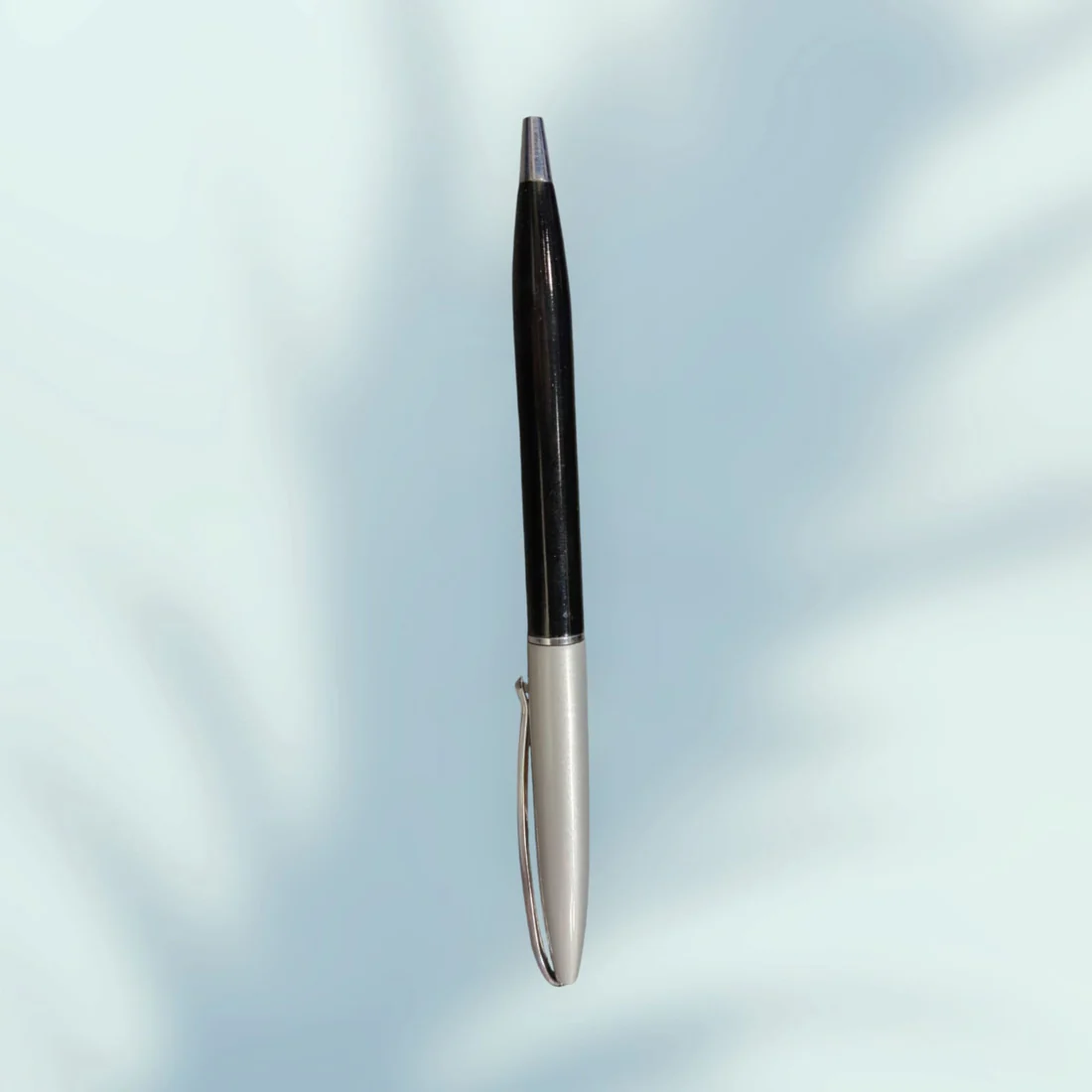 Personalized silver pen with black body - Image 2