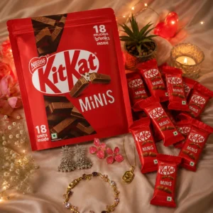 Set of 4 Viral Jewellery + Kitkat Mini Treats